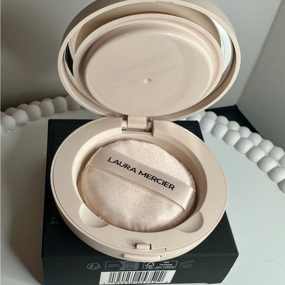 Laura Mercier Pressed Setting Powder Translucent Honey, NIB - Picture 2 of 3